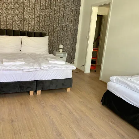 Zizkov Tower Suites-2